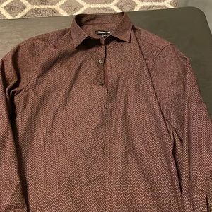 Extremely comfortable button down - M